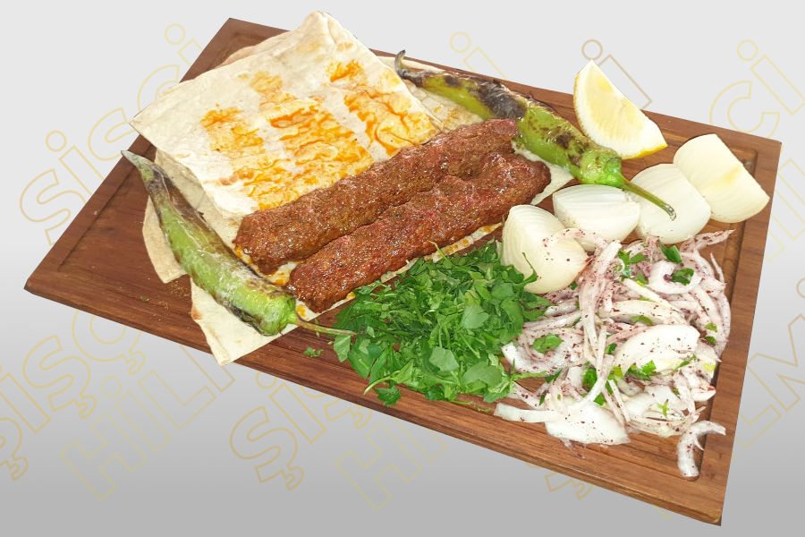 Zırh Kıymasıyla Hazırlanan Şişçi Hilmi Boru Kebabı